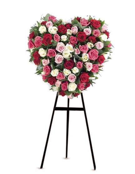 Corazón Fúnebre de Margaritas y Rosas